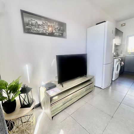 83/3-Lovely 1 Bedroom Penthouse Биркиркара Экстерьер фото