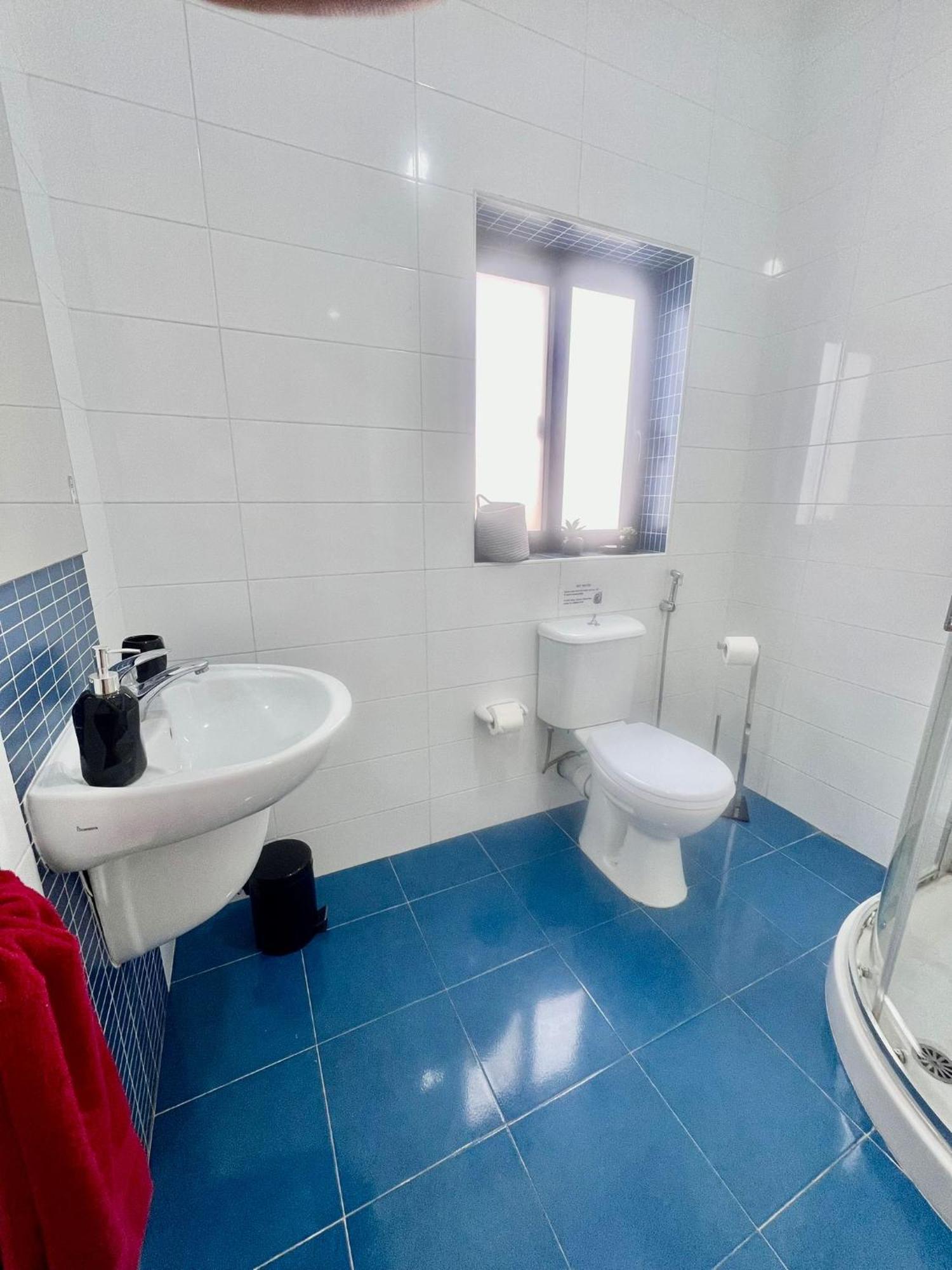 83/3-Lovely 1 Bedroom Penthouse Биркиркара Экстерьер фото